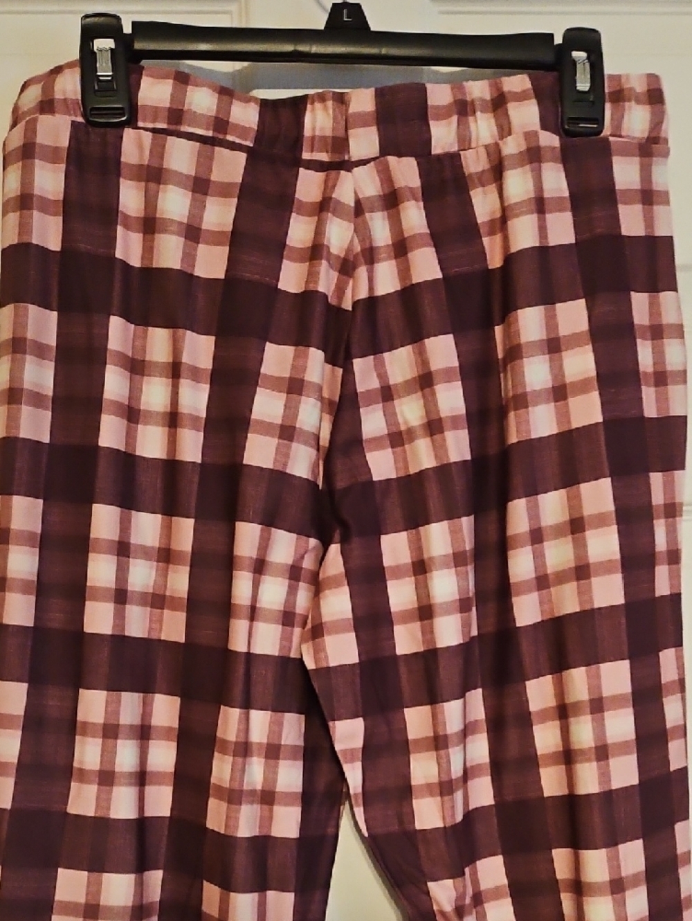 Lucky Brand Pink and Burgundy Plaid Drawstring Joggers - Picture 6 of 11